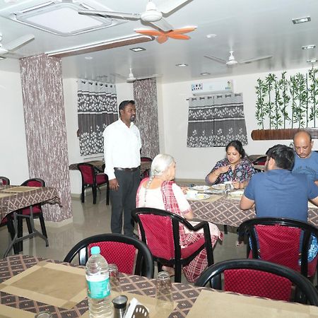 Hotel Avon International Aurangābād Esterno foto