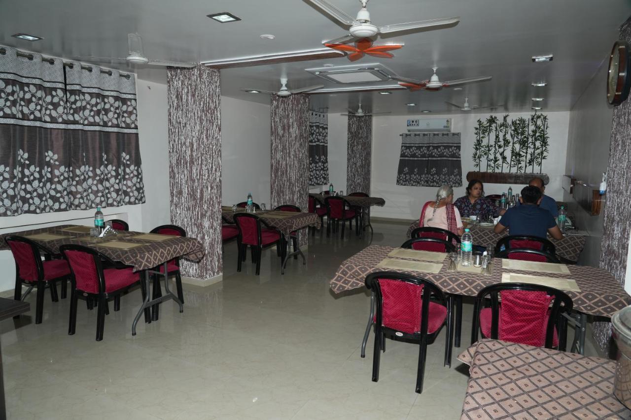 Hotel Avon International Aurangābād Esterno foto