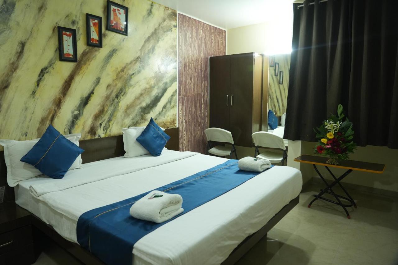 Hotel Avon International Aurangābād Esterno foto