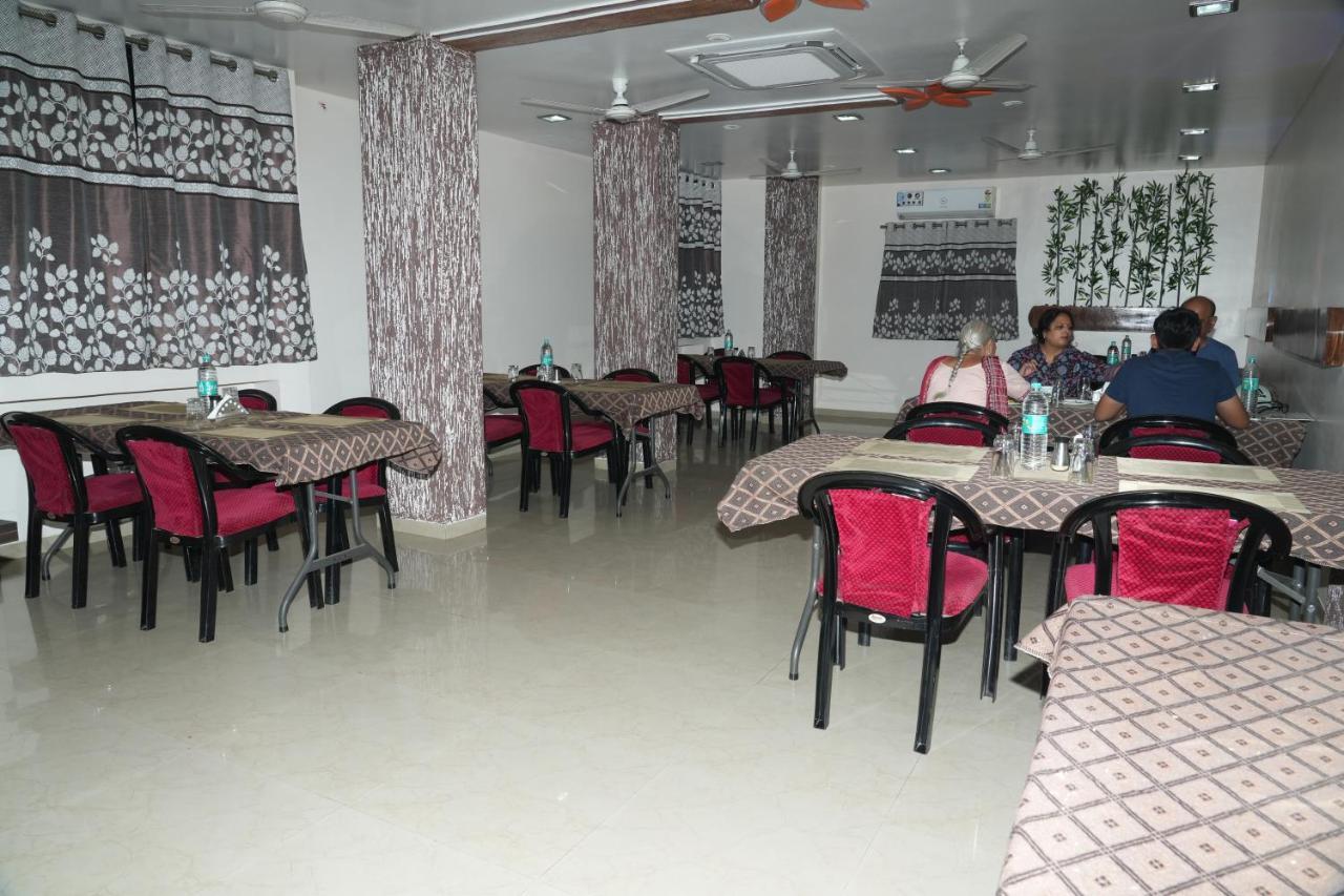 Hotel Avon International Aurangābād Esterno foto
