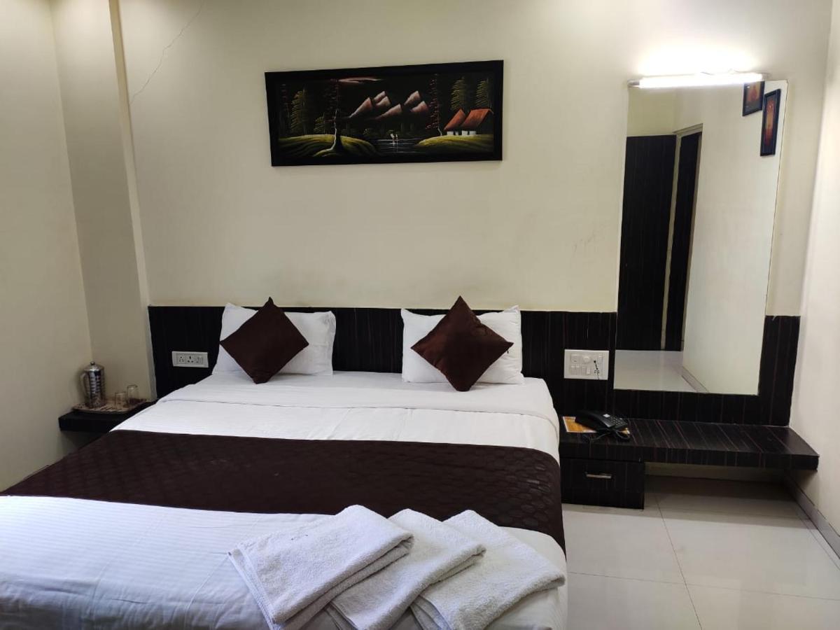 Hotel Avon International Aurangābād Esterno foto
